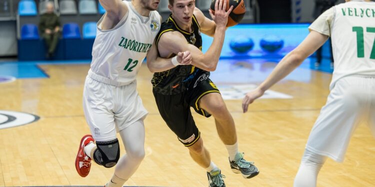 Старий Луцьк оголосив про підписання другого новачка – Федерація баскетболу України