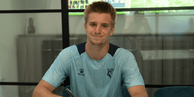 Сын Андрея Шевченко Кристиан подписал профессиональный контракт с клубом из Англии