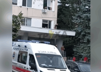 У Черкасах із вікна поліклініки випав чоловік: поліція розпочала перевірку — Новости Черкасс