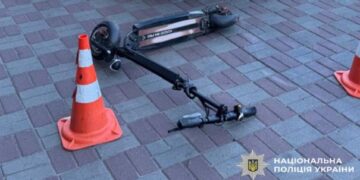 У Львові 23-річна дівчина збила автівкою чоловіка на самокаті