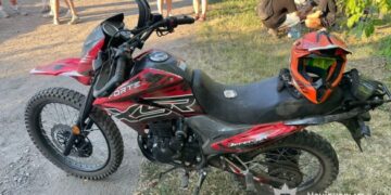 У Смілі мотоцикліст зіткнувся з мопедом: травмувався неповнолітній водій