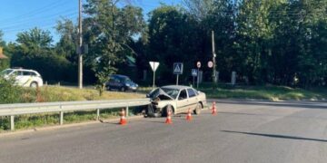 У Смілі водій “влетів” у відбійник та загинув