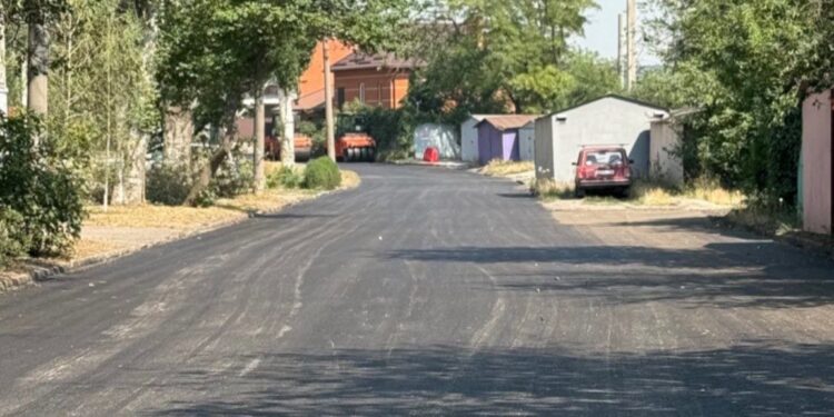 У Запоріжжі ремонтують дороги у Комунарському районі – подробиці розповіли комунальники | Новости Запорожья