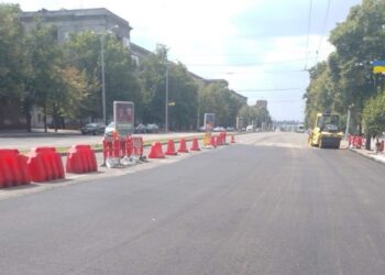 У Запоріжжі відновили рух на проспекті Соборному після ремонту водопроводу – під час робіт виявили таємничий підвал | Новости Запорожья