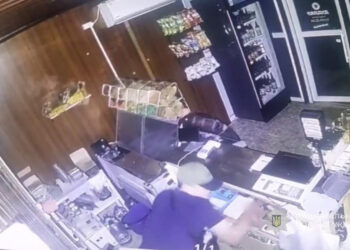 У Запоріжжі викрили росіянина, який після звільнення з колонії обікрав квартиру та магазин – йому загрожує до 8 років позбавлення волі | Новости Запорожья