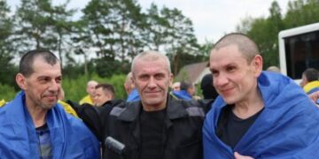 Україна повернула з російського полону ще одну групу захисників і цивільних » Миколаївський Оглядач