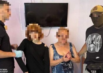 В Одесі неповнолітня дівчина та її матір знищили військове авто :: Інтент :: Суспільно-політичне видання:: Регіональна мережа якісної журналістики