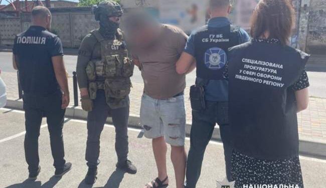 В Одесі затримали чоловіка за пропозицію працевлаштувати в СБУ за 25 тисяч доларів :: Інтент :: Суспільно-політичне видання:: Регіональна мережа якісної журналістики