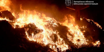 Вночі 1 липня окупанти завдали чотири удари по Запоріжжю і Запорізькому району – пошкоджено багатоповерхівки, підприємство і приватні будинки | Новости Запорожья