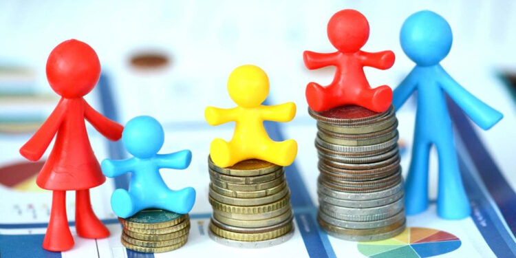 Єдина базова виплата: хто може отримати соціальну допомогу в 4 500 гривень