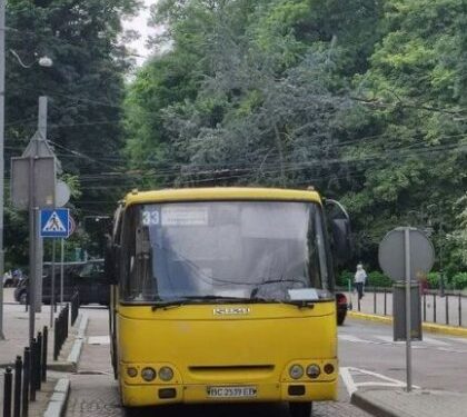 Автобус №33 у Львові: з 1 серпня курсує до ТРЦ «Вікторія Гарденс»