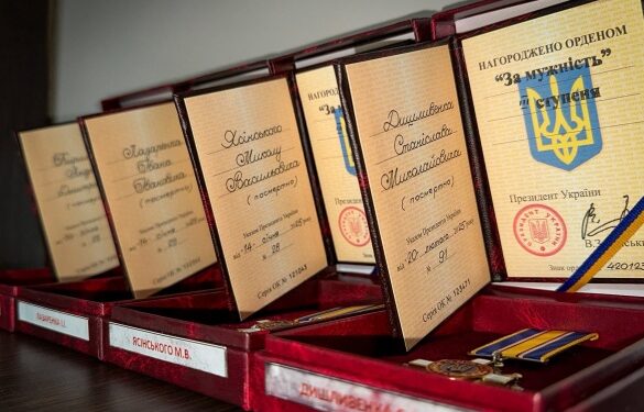 Чотирьох захисників із Монастирищини посмертно відзначили державними нагородами