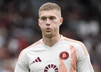 Довбик заинтересовал клуб из АПЛ, за который играет другой украинец