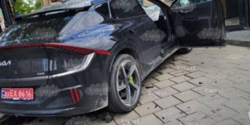 Два авто виїхали на тротуар: в ДТП на Сихові постраждала 73-річна пішохідка