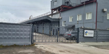 Медведчук та 46 мільйонів гривень: скандал на калуському паперовому підприємстві