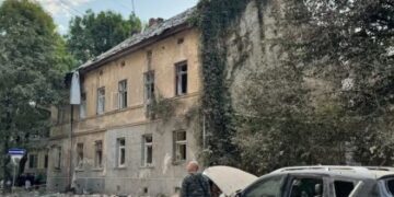 Мешканці ще 13 квартир у Львові орендують житло після обстрілу