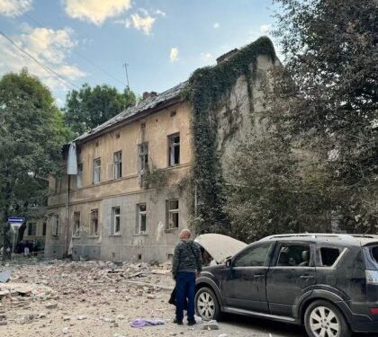 Мешканці ще 13 квартир у Львові орендують житло після обстрілу