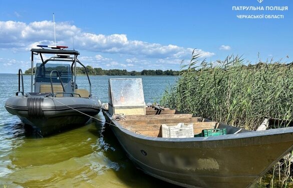 На Черкащині інспектори виявили підроблені документи на судно