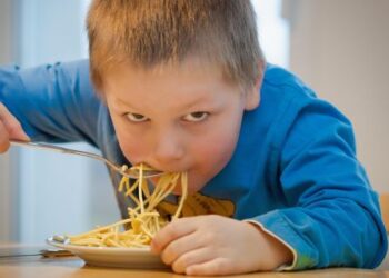 На Львівщині у приватному таборі масово отруїлися діти