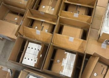 На Львівщині виявили контрабанду мобільних телефонів, електронних сигарет і парфумів на 30 млн грн