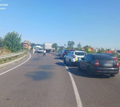 На виїзді зі Львова через смертельну ДТП перекрили міст: як об’їхати