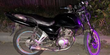 На Житомирщині 16-річний мотоцикліст наїхав на дівчинку, котра йшла вздовж дороги | Журнал Житомира