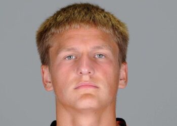 Нападник Олександрії-2 забив Чайці зі своєї половини поля