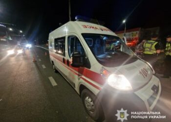 Отримав травми пішохід – у Миколаєві поліцейські встановлюють обставини автопригоди за участі автомобіля швидкої допомоги » Миколаївський Оглядач