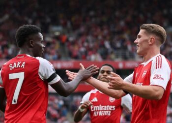 С травмой Сака. «Арсенал» без Зинченко разгромил «Лидс Юнайтед», возглавив таблицу АПЛ