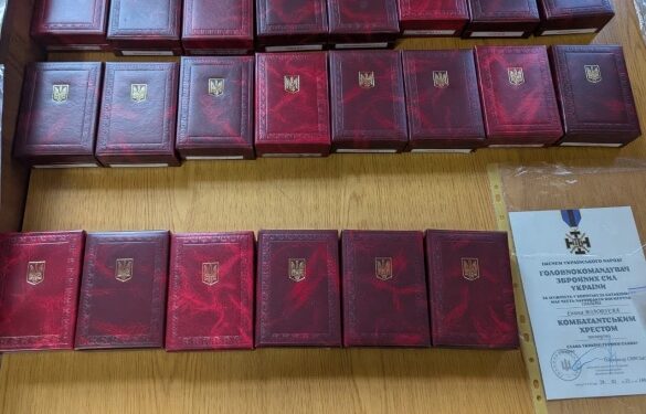 Сім’ям загиблих воїнів та пораненим захисникам із Звенигородщини вручили відзнаки