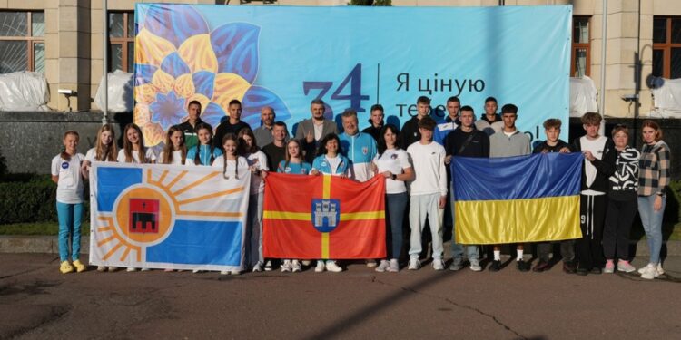 Спортсмени з Житомирщини вирушили до літнього табору «Пліч-о-пліч – 2025» | Журнал Житомира