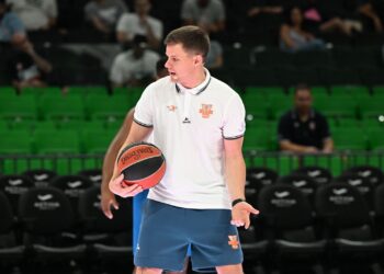 Тренерські курси: лекція Дмитра Болдаєва – Федерація баскетболу України