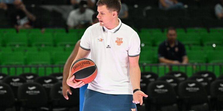 Тренерські курси: лекція Дмитра Болдаєва – Федерація баскетболу України