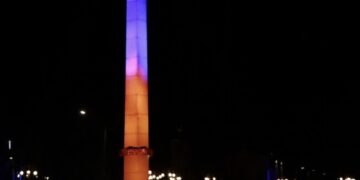 У Черкасах підсвітять монументи в синьо-жовті кольори