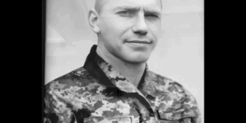 У Черкасах в останню путь провели військовослужбовця