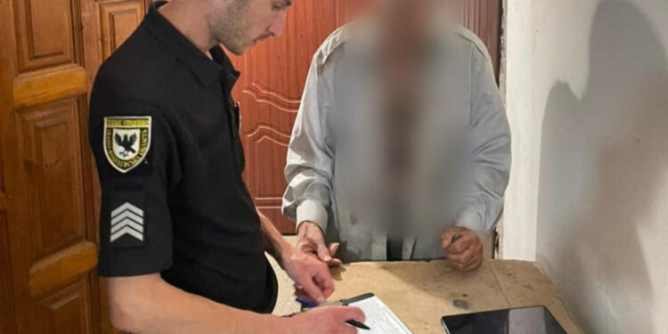 У Калуші чоловік ходив по місту голим: у поліції відреагували (ФОТОФАКТ)