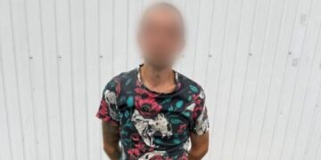 У Києві затримали чоловіка, який пограбував жінку серед білого дня