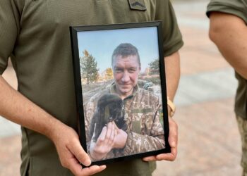 У Рівному провели в останню земну дорогу полеглого захисника України – Олега Вдовенка