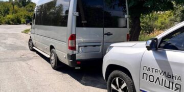 У Запоріжжі маршрутка порушила ПДР і ледве не спричинила ДТП – водія знайшли і покарали | Новости Запорожья