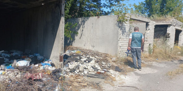 У Запоріжжі після скарги місцевої мешканки екологи шукали джерела забруднення повітря на Верхній Хортиці – що виявили | Новости Запорожья