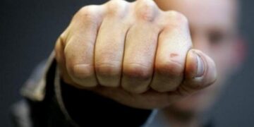 В Одесі перехожі побили інспекторку патрульної поліції :: Інтент :: Суспільно-політичне видання:: Регіональна мережа якісної журналістики