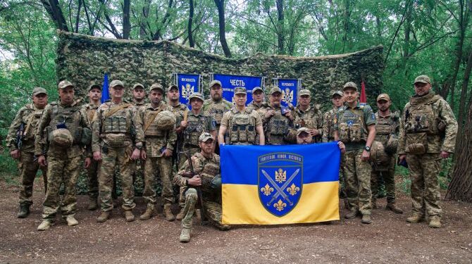 Захисника з Черкащини Головнокомандувач ЗСУ нагородив «Срібним хрестом» — Новости Черкасс