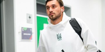 Андрей Лунин покинул лагерь сборной Украины. Ребров нашел замену в виде Бущана