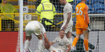 Антигерой. Александр Зинченко отметился автоголом в матче «Бернли» – «Ноттингем Форест»