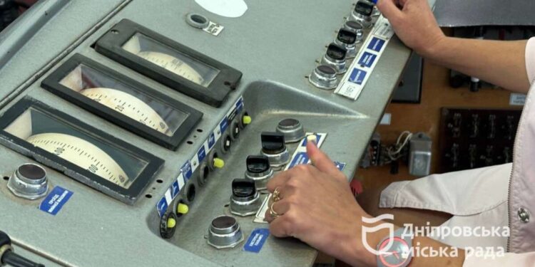 Безкоштовне навчання водіїв трамваїв та машиністів метро: як стати учасником | |