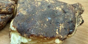 Бурштин з Рівненщини, який нелегально хотіли вивезти закордон, передадуть у держсховище