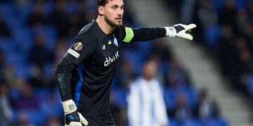 Бущан мог вернуться в «Динамо», но подписал контракт с «Полесьем»