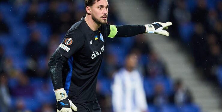 Бущан мог вернуться в «Динамо», но подписал контракт с «Полесьем»