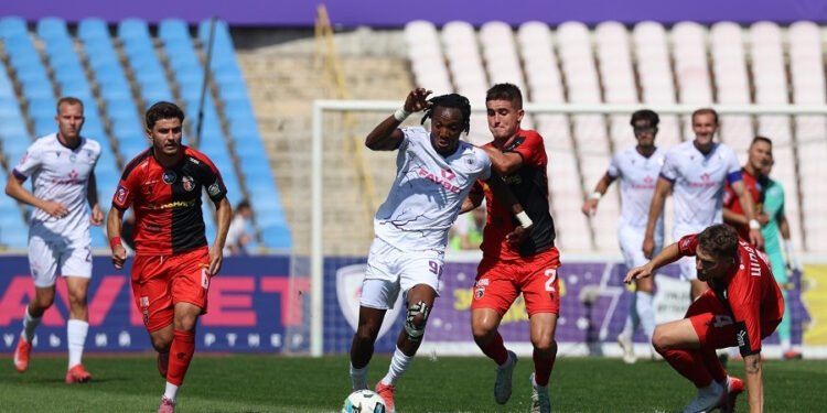 Футболісти ЛНЗ у матчі з «Вересом» перервали дві безпрограшні серії в Чемпіонаті УПЛ