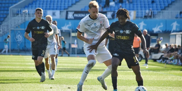 «Колос» вчетверте поспіль переміг «Зорю» і ділить з «Динамо» лідерство в Чемпіонаті УПЛ